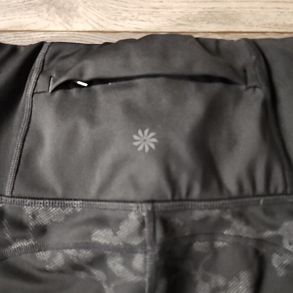 Athleta Mesh Leggings Size XS - Picture 4 of 5